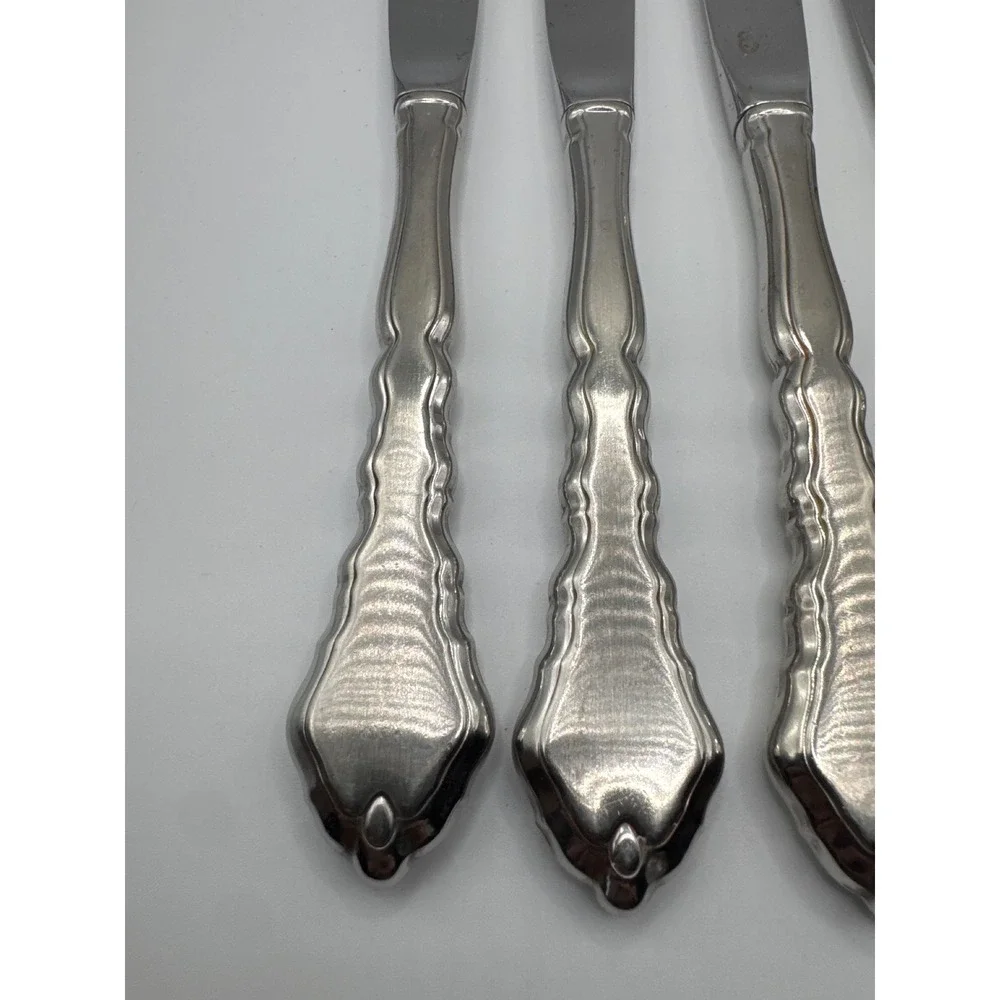 Oneida Royal Chippendale Stainless Dinner Knives Set of 5 Glossy Scalloped Edge